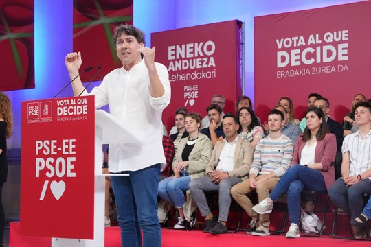 Andueza pide el voto de los descontentos del PNV y Podemos para la izquierda útil