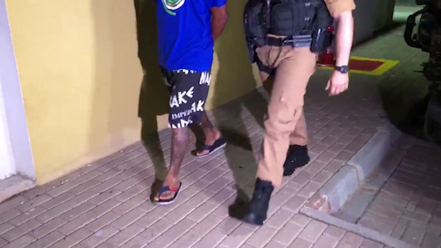 ROTAM flagra uso de drogas no Guarujá, realiza abordagem e apreende entorpecentes, dinheiro e arma