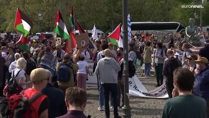 شاهد: المئات يحتجون ضد إلغاء المؤتمر الفلسطيني في برلين