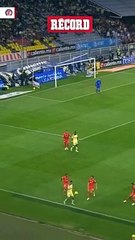 Maxi Araujo y Thiago Volpi casi llegan a los GOLPES. Desastre en Toluca