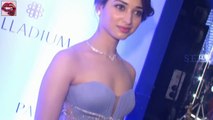 Tamanna Bhatia's SEXY BOOBs SPOTTED By Cameraman