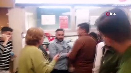 Van'da uçak havalanamayınca yolcular isyan etti!