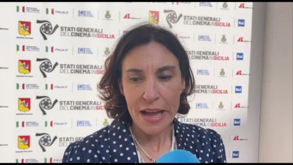 Stefania Auci: importante disciplinare su IA, anche per scrittura
