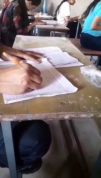 नकल पर नकेल नहीं, परीक्षा केन्द्र पर सीरीज से नकल, वीडियो वायरल