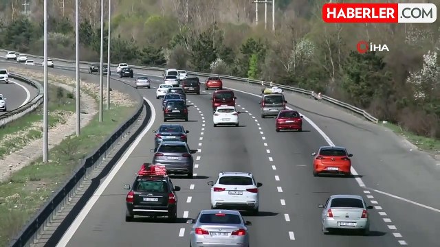 Tatilin son gününde TEM'in Bolu geçişinde trafik akıcı