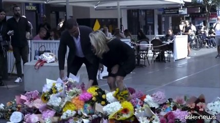 In Australia fiori in omaggio alle vittime dell'attacco di Sydney