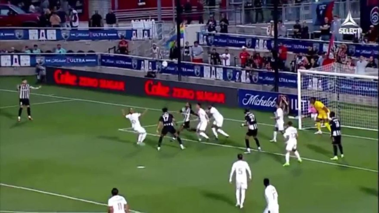 Usa, la rovesciata spalle alla porta è incredibile: portiere battuto