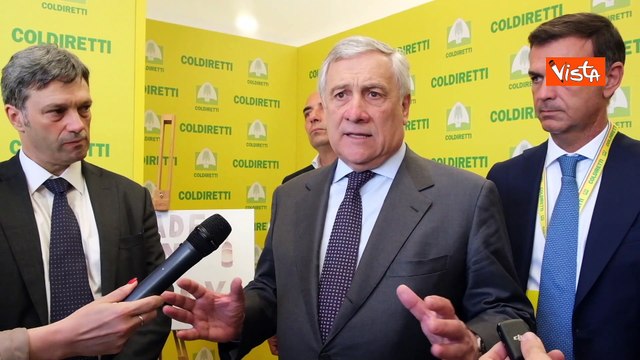Tajani a Vinitaly a stand Coldiretti: Dobbiamo puntare sulla diplomazia del Made in Italy