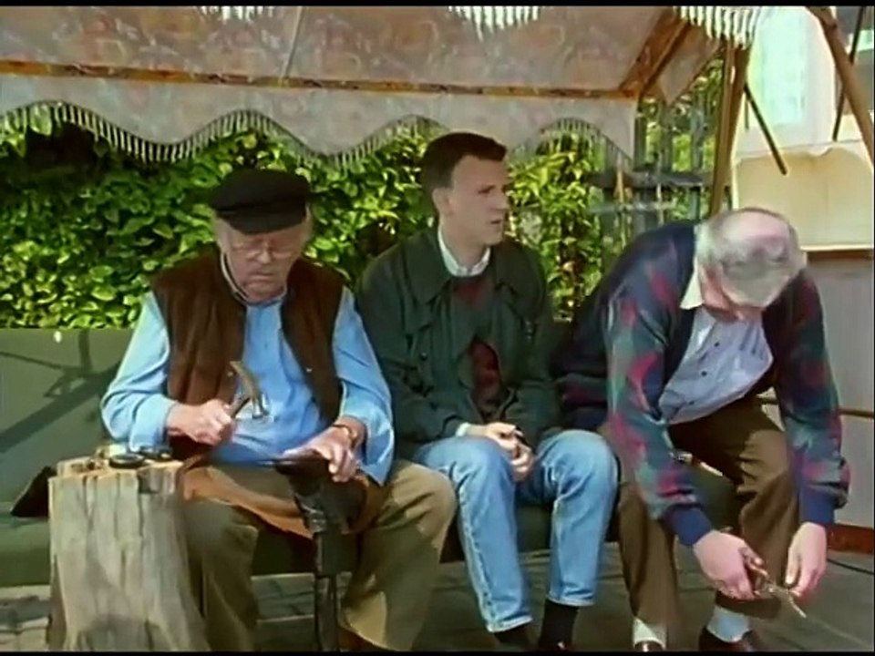Drei Damen vom Grill - Ganze Serie - Staffel 10/Folge 7  'Segel-Schein' - 1991