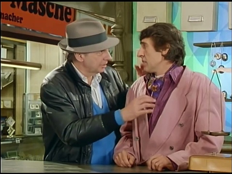 Drei Damen vom Grill - Ganze Serie - Staffel 10/Folge 9  'Jacke wie Hose' - 1991