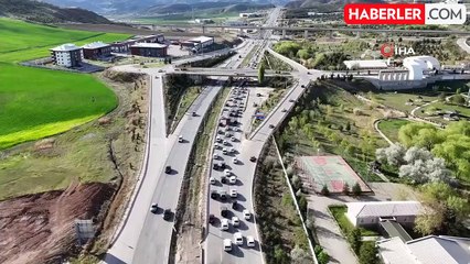 Tatilin son gününde trafik yoğunluğu: 'Kilit kavşak' böyle görüntülendi