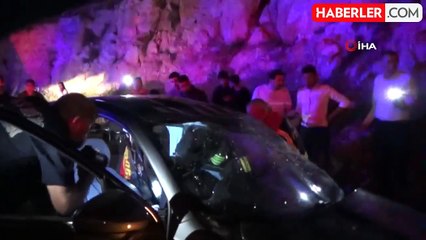 Didim'de Otobüs ve Otomobil Çarpışması: 4 Kişi Hayatını Kaybetti