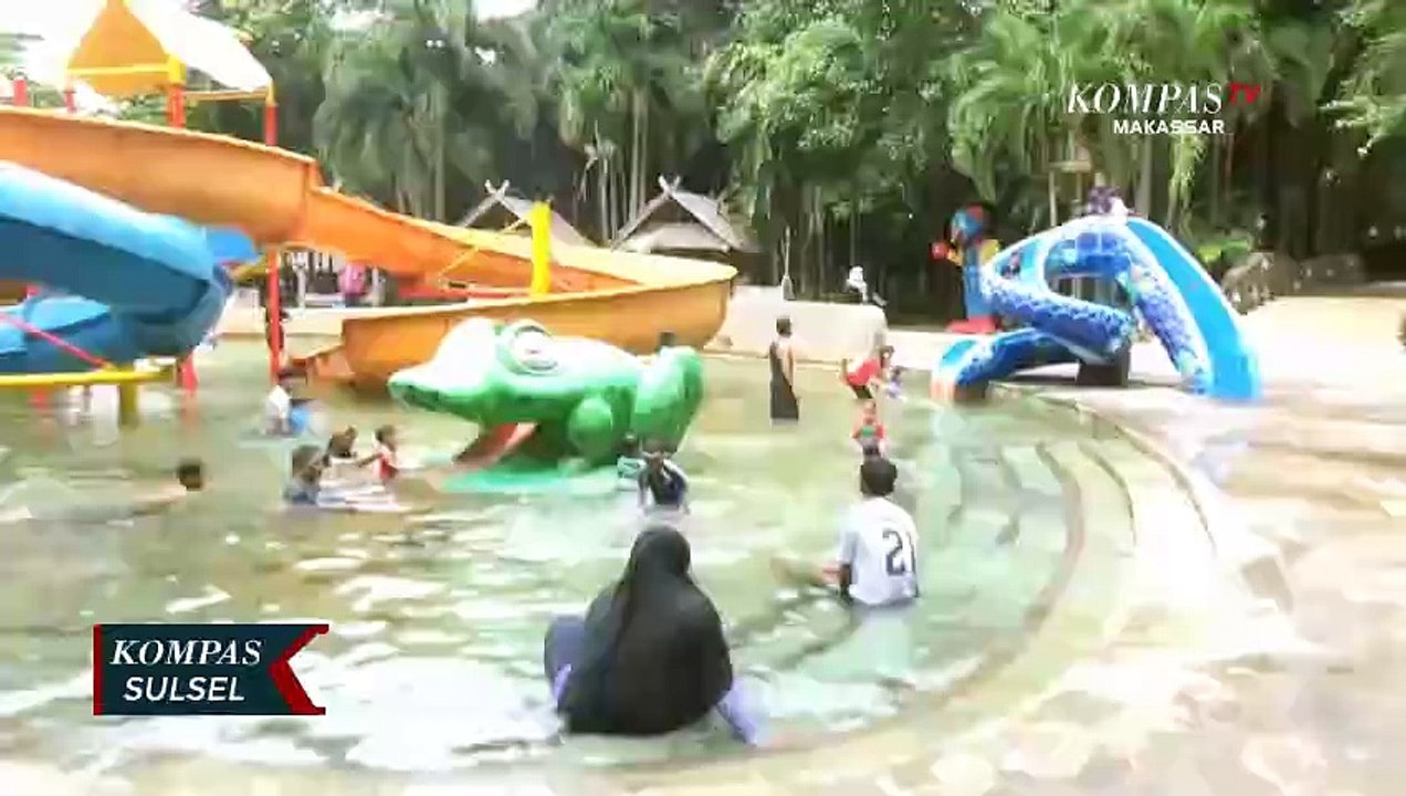 Wahana Bermain Salju Ramai Pengunjung