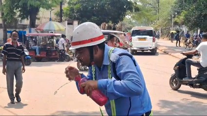 ভোটের উত্তাপের সঙ্গে বাড়ছে তাপমাত্রার পারদও! তাপপ্রবাহে নাজেহাল বাঁকুড়াবাসী | Oneindia Bengali