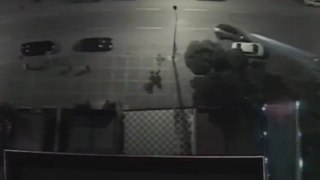 Kadıköy’de park halindeki otomobile çarpıp yan yattı