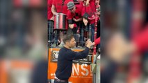 El gesto de Xabi Alonso con los aficionados del Leverkusen