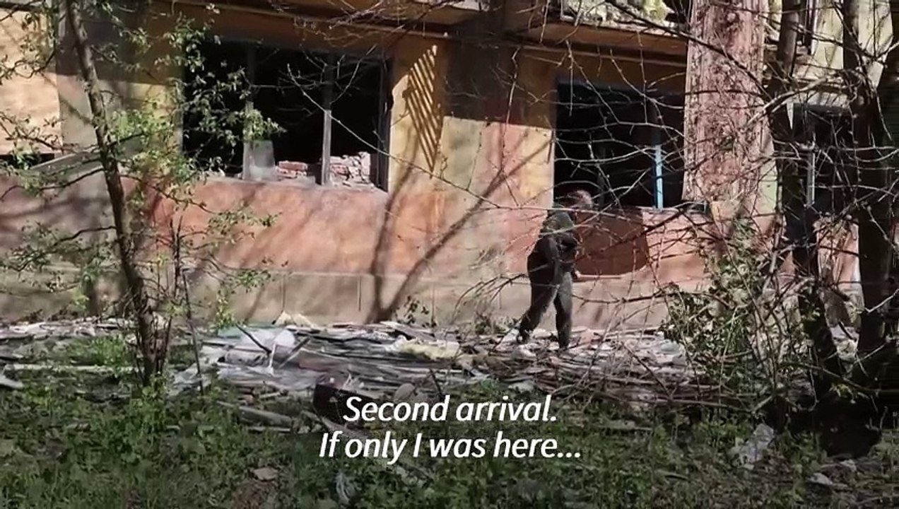 Selydove residents clean up after night attacks