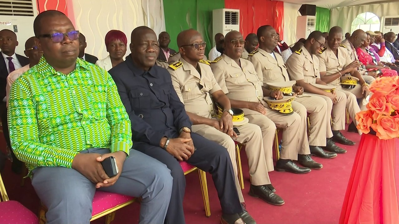 Le ministre d’Etat, Kobenan Adjoumani remet 2500 tonnes de kits agricoles aux producteurs de Guiglo