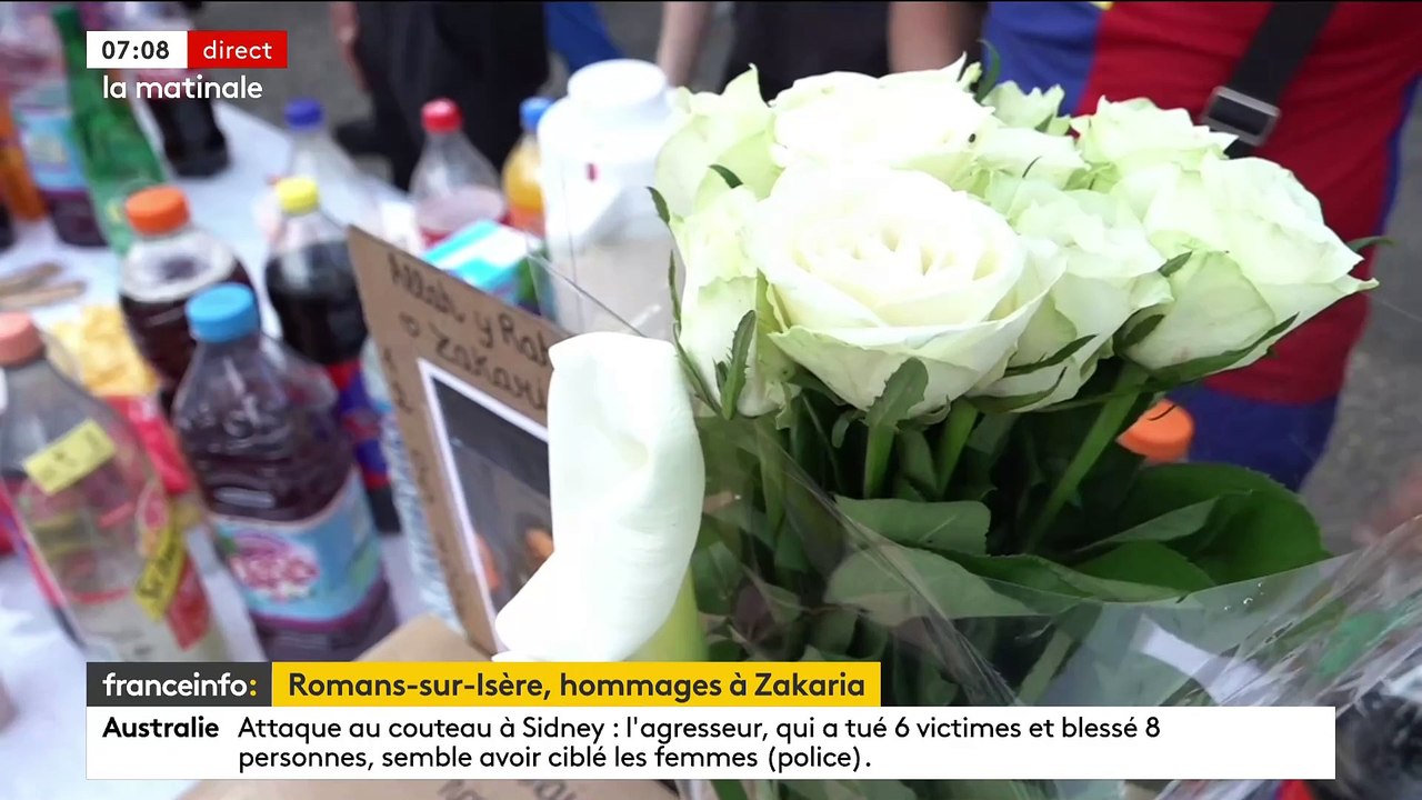 Une centaine de personnes se sont rassemblées, hier soir à Romans-sur-Isère, en hommage à l'adolescent de 15 ans tué à coups de couteau - Regardez