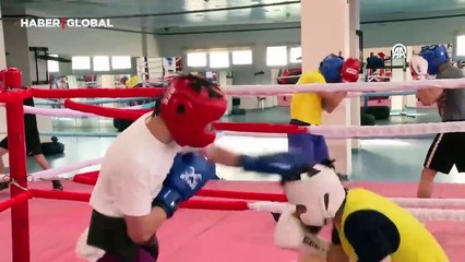 Fenerbahçe'nin milli boksörünün hedefi önce Avrupa sonra olimpiyat