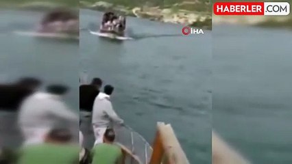 Halfeti'de tekneler kafa kafaya çarpıştı