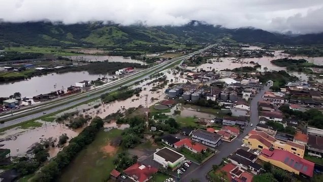 Fortes chuvas fazem aulas serem canceladas em Paulo Lopes