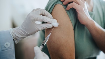 Covid-19 : une nouvelle campagne de vaccination lancée avant les JO, qui est concerné ?