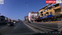 İstanbul'da motosiklet sürücüsü trafiği tehlikeye attı
