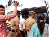 VIDEO: तमिलनाडु के नीलगिरि में राहुल गांधी के हेलीकॉप्टर की ली तलाशी