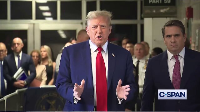 À son arrivée au tribunal de New York, Donald Trump dénonce une persécution politique inédite - Mon procès est une attaque contre l'Amérique