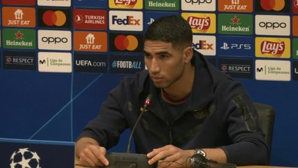 Video herunterladen: Rueda de prensa de Achraf Hakimi, previa al FC Barcelona vs. PSG