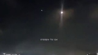 Explosions dans le ciel d'Israel, le dome de fer intercepte des dizaines de missiles