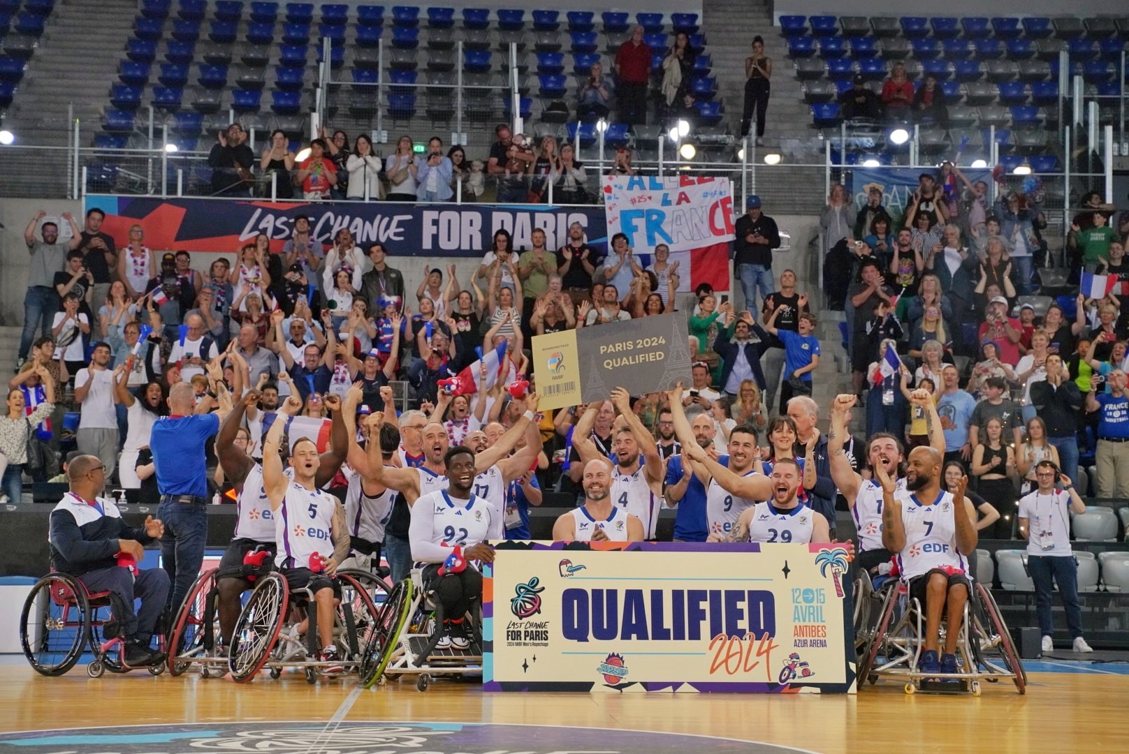 Qualification Jeux Paralympiques de Basket fauteuil La France mate le