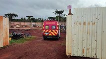 Caibro atinge trabalhador em obra na Avenida Rocha Pombo e Corpo de Bombeiros é acionado