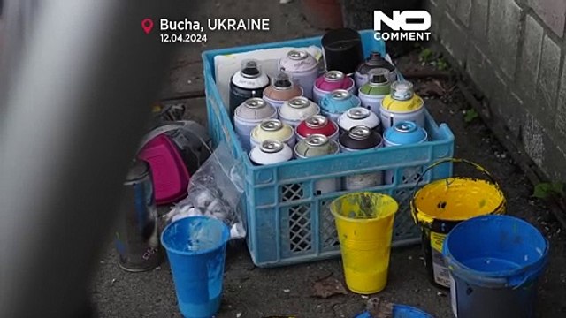 شاهد: فنانون أميركيون يرسمون لوحة في بوتشا الأوكرانية تخليدًا لذكرى ضحايا الغزو الروسي