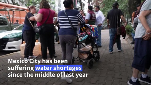 Mexican army aids response to contaminated water in the capital