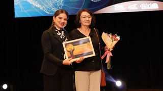 Com mais de 40 anos de profissão, Drª Elvira Lucena recebe linda homenagem na festa Os Melhores do Ano