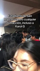 Estudiante de San Marcos ignora a Karol G en concierto y estudia para sus parciales