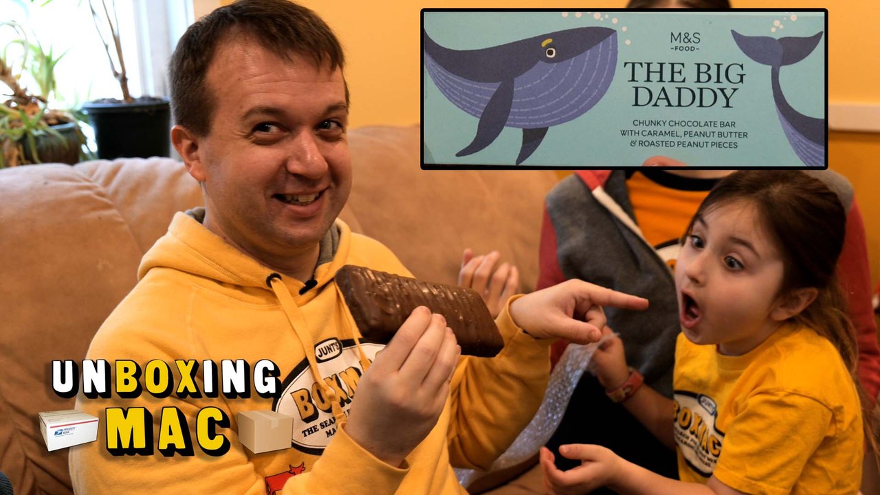 Scottish Box #2! Walkers Crisps, IRN-BRU candy, M&S Chocolate Bar | UnBoxing Mac 46