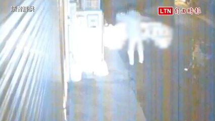 高雄賊騎無號牌電動車偷電纜線 反遭警方追捕送辦🚓