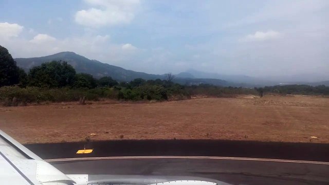 Despegando #avion #a320 de #Volaris #uruapan #michoacan #mexico #turismo #vacaciones #aeropuerto