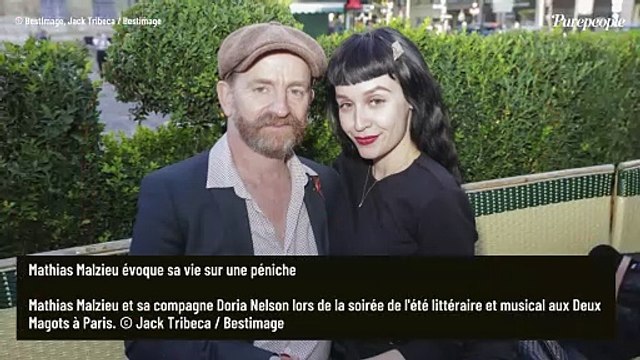 MAISON DE STARS Mathias Malzieu : Sa vie sur une péniche avec sa muse, il s'adonne à une activité nocturne très inattendue