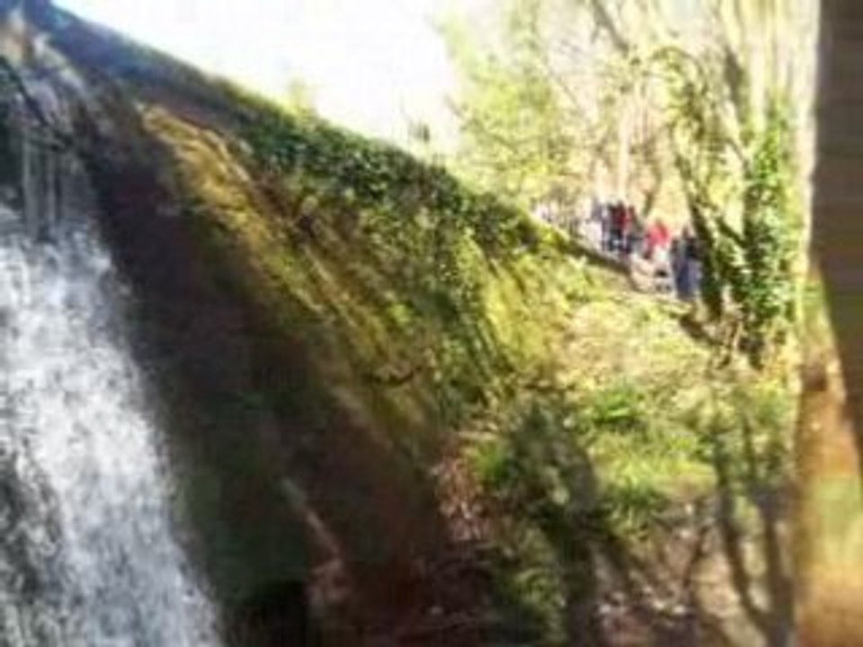 8 costour chute d'eau reserve