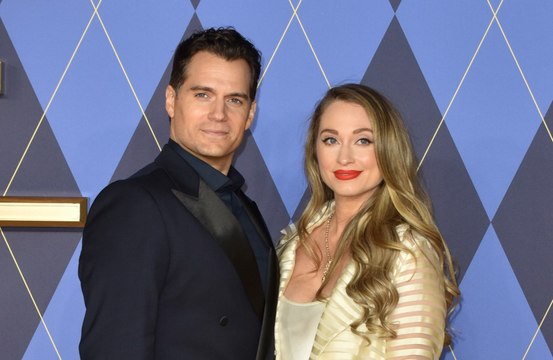 Henry Cavill e Natalie Viscuso esperam pelo primeiro filho: ''Estamos entusiasmados''