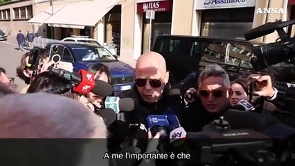 Strage di Erba, curiosi in coda per assistere all'udienza