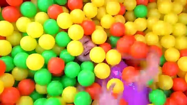 Diana Pretend Play Funny Candy Toy Story - Surprises and Toys Video for Children