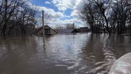 러시아 남부·카자흐 홍수 피해 확산...눈얼음 녹으며 수위 상승 / YTN