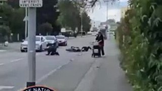 Un jeune à moto fonce délibérément sur un policier et le blesse