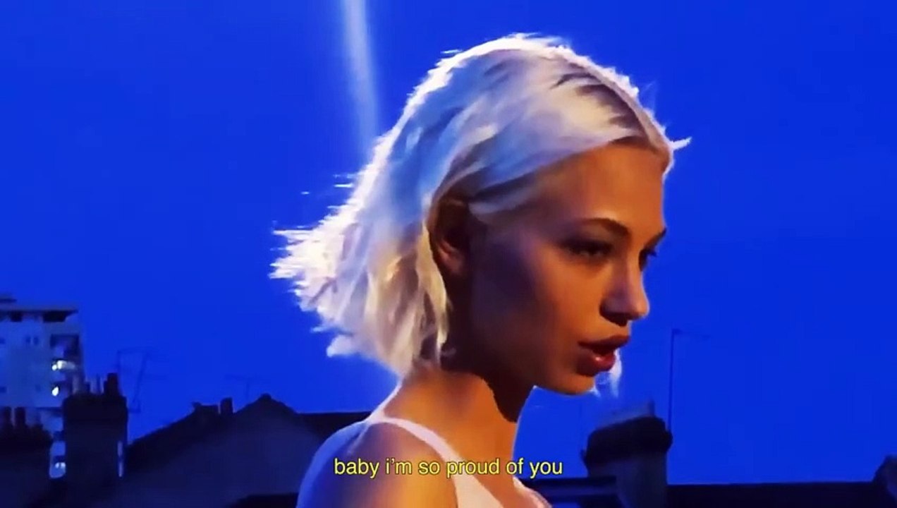 Artemas - i like the way you kiss me (lyric video) - video Dailymotion
