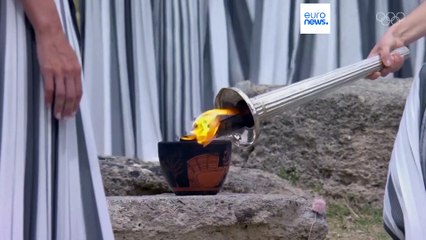 La flamme des JO de Paris s'est allumée à Olympie
